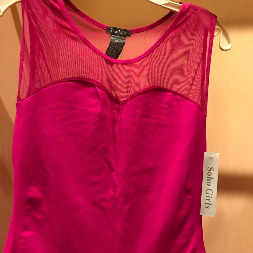 Beautiful tops - Picture 2 of 3